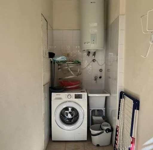 33 Pleasures Del Duque * Адехе