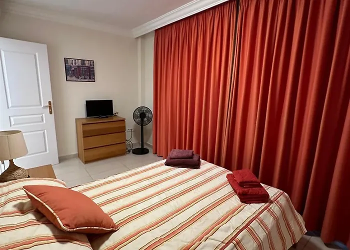 Апартаменти 33 Pleasures Del Duque *